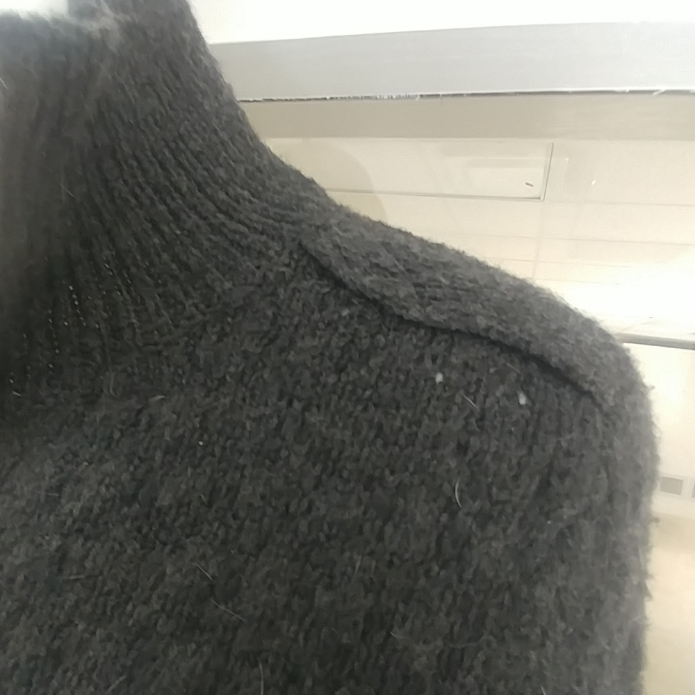 Sweater - Picture 3 of 3